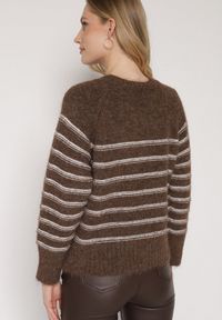 Born2be - Brązowy Sweter z Domieszką Wełny w Paski Lidavia. Okazja: na co dzień. Kolor: brązowy. Materiał: wełna. Wzór: paski. Styl: casual, klasyczny, elegancki #5