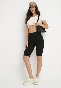 Born2be - Czarne Szorty Typu Kolarki z Wiskozą Saruzira. Okazja: na co dzień. Stan: podwyższony. Kolor: czarny. Materiał: wiskoza. Styl: casual #6