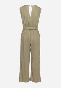 Born2be - Ciemnozielony Kopertowy Kombinezon z Bawełny z Gumką w Talii Szerokimi Nogawkami i Paskiem Hralfrea. Okazja: na co dzień. Kolor: zielony. Materiał: bawełna. Styl: casual, elegancki #5