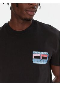 Tommy Jeans T-Shirt DM0DM21980 Czarny Regular Fit. Kolor: czarny. Materiał: bawełna #2