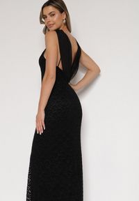 Born2be - Czarna Asymetryczna Sukienka z Falbaną Nawedina. Kolor: czarny. Materiał: poliester. Typ sukienki: asymetryczne #4