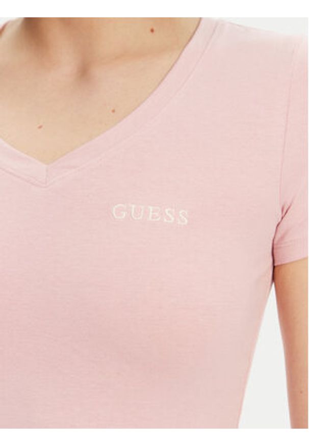 Guess T-Shirt O5RI02 KBBU1 Różowy Regular Fit. Kolor: różowy. Materiał: bawełna