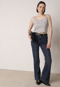 Born2be - Szary Bawełniany Top Bieliźniany z Koronką na Regulowanych Ramiączkach Beralisa. Okazja: na co dzień. Kolor: szary. Materiał: bawełna, koronka. Długość rękawa: na ramiączkach. Wzór: koronka. Sezon: zima, jesień. Styl: casual, klasyczny #7