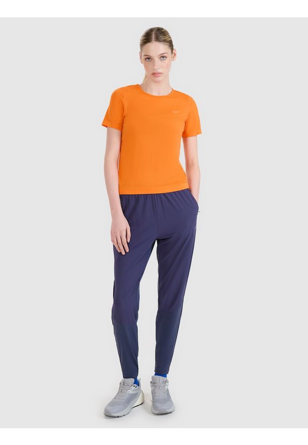 4f - 4F Spodnie do biegania w terenie szybkoschnące damskie - szare M. Kolor: szary. Materiał: dzianina, dresówka, materiał, syntetyk, włókno, elastan, tkanina. Wzór: ze splotem. Sport: bieganie, fitness