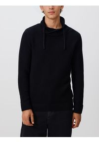 Reserved - Sweter z szerokim golfem - czarny. Typ kołnierza: golf. Kolor: czarny. Materiał: dzianina, bawełna