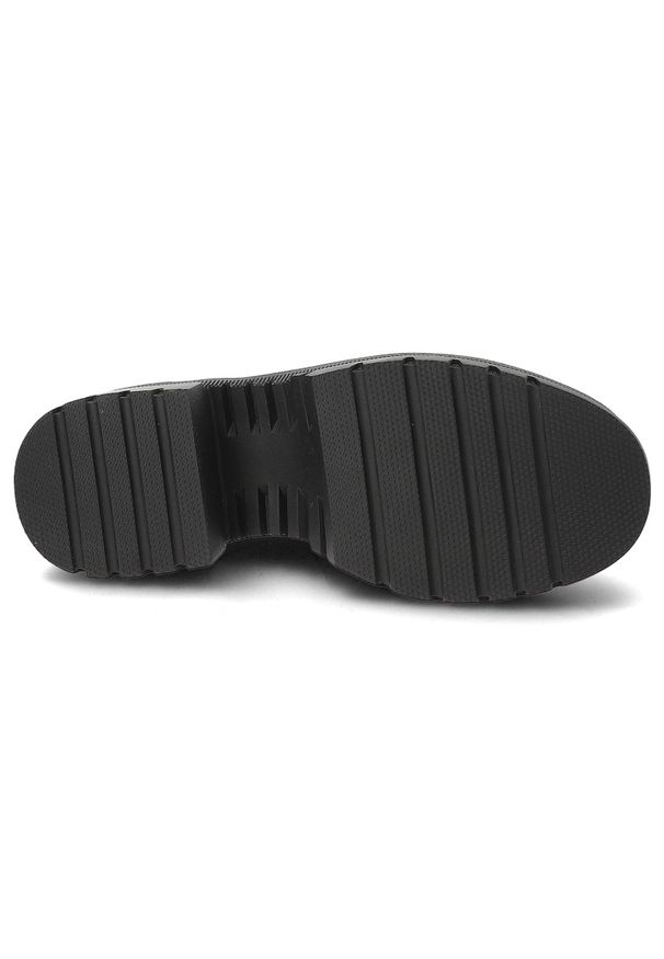 Czarne Półbuty Filippo Lakierowane Obuwie Damskie. Okazja: na co dzień. Kolor: czarny. Materiał: lakier. Obcas: na obcasie. Styl: klasyczny, casual, elegancki. Wysokość obcasa: średni