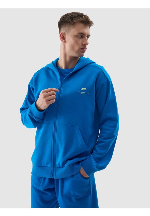 4f - 4F Bluza dresowa rozpinana z kapturem z bawełny organicznej męska - kobaltowa XXL. Okazja: na co dzień. Typ kołnierza: kaptur. Kolor: niebieski. Materiał: bawełna, dresówka. Wzór: gładki, nadruk, ze splotem. Styl: sportowy, casual