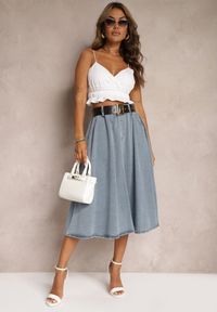 Renee - Niebieska Rozkloszowana Spódnica Jeansowa Midi z Paskiem Wendlla. Kolor: niebieski. Materiał: jeans
