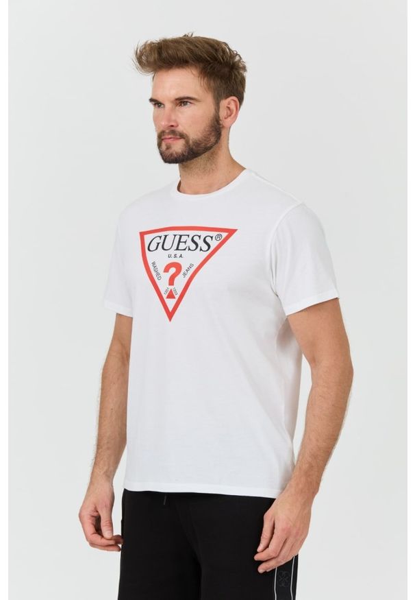 Guess - GUESS Biały męski t-shirt bawełniany z dużym logo Clsc Tri Logo, Rozmiar XXL. Kolor: biały. Materiał: bawełna