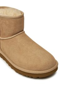 Ugg - UGG W CLASSIC MINI II Buty zimowe damskie. Zapięcie: pasek. Kolor: brązowy. Materiał: zamsz, skóra, jeans, nylon. Sezon: zima #6
