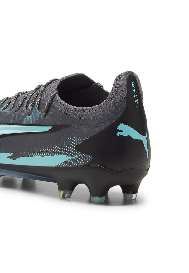 Buty piłkarskie męskie Puma Ultra Ultimate. Kolor: biały, zielony, wielokolorowy, szary. Materiał: syntetyk, materiał. Szerokość cholewki: normalna. Sport: piłka nożna