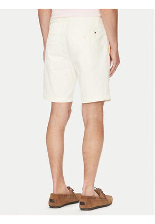 TOMMY HILFIGER - Tommy Hilfiger Szorty materiałowe Brooklyn MW0MW23563 Écru Regular Fit. Materiał: bawełna