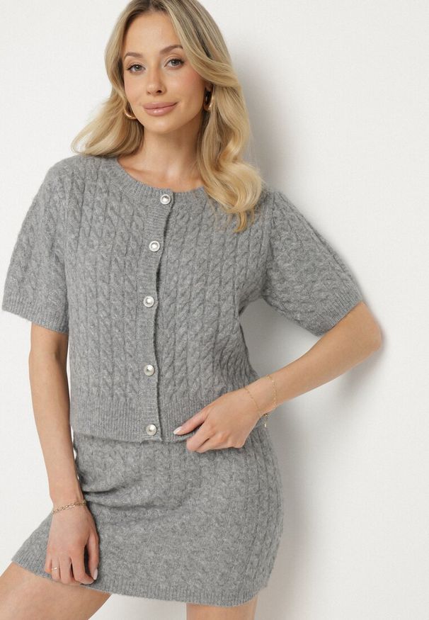 Born2be - Szara Sweterkowa Spódnica z Wełną i Wysokim Stanem Milzekia. Okazja: na spotkanie biznesowe, do pracy, na co dzień. Stan: podwyższony. Kolor: szary. Materiał: wełna. Styl: casual, klasyczny, biznesowy