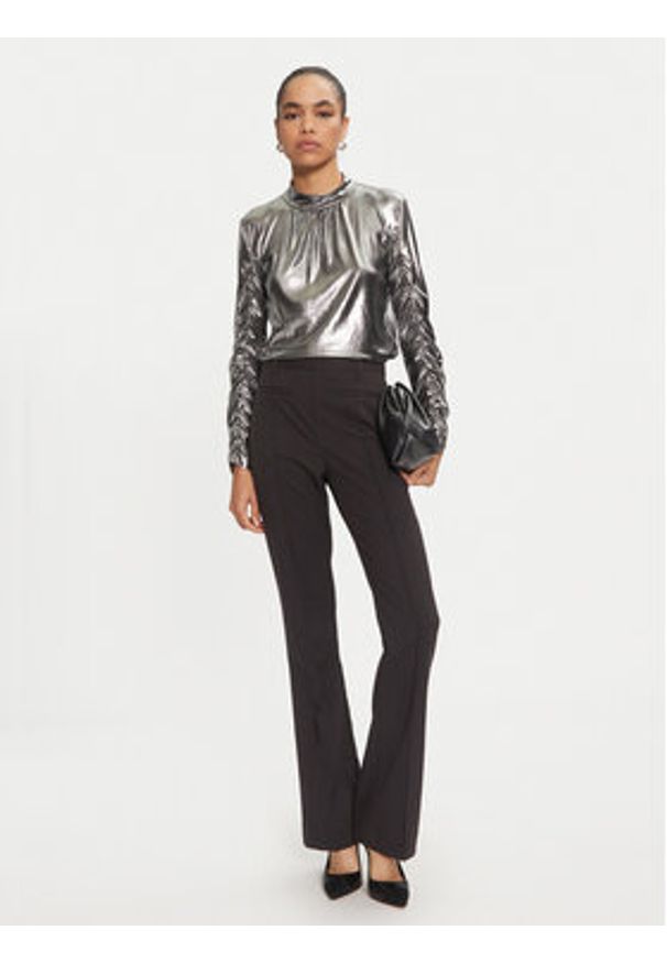 Karen by Simonsen Bluzka Regitze 10105118 Srebrny Slim Fit. Kolor: srebrny. Materiał: syntetyk
