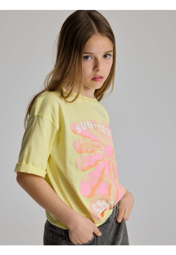 Reserved - Bawełniany t-shirt z nadrukiem - jasnożółty. Kolor: żółty. Materiał: bawełna. Wzór: nadruk