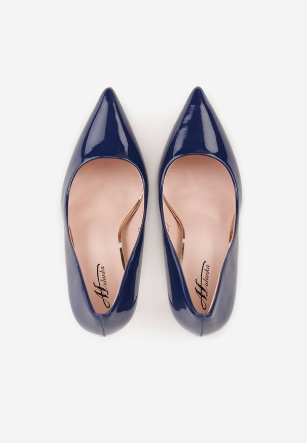 Renee - Granatowe Szpilki Cassildi. Kolor: niebieski. Materiał: jeans. Obcas: na szpilce. Wysokość obcasa: średni