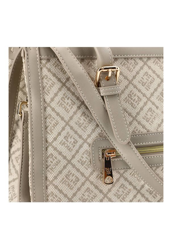 Beżowa Torebka Pepe Moll Elegancka Shopperka Damska. Kolor: beżowy. Wzór: aplikacja. Materiał: skórzane. Styl: elegancki