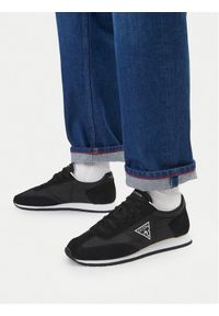 Guess Jeans Sneakersy EO-WILIAMS-01 126AM Czarny. Kolor: czarny. Materiał: materiał #1