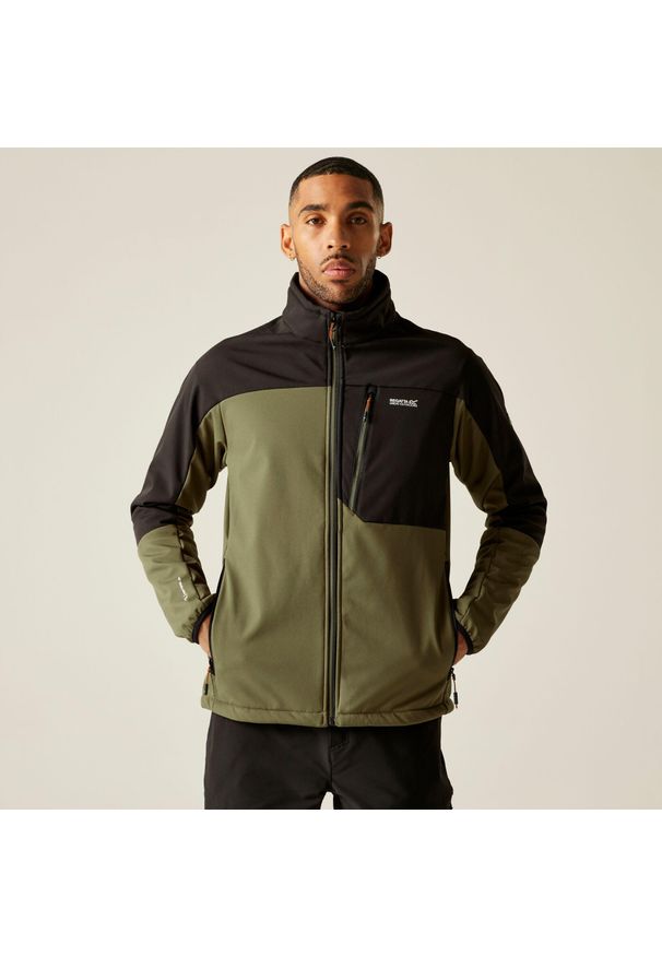 Regatta - Kurtka męska softshell wodoodporny Mountdale. Kolor: zielony, brązowy, wielokolorowy. Materiał: softshell. Sport: turystyka piesza
