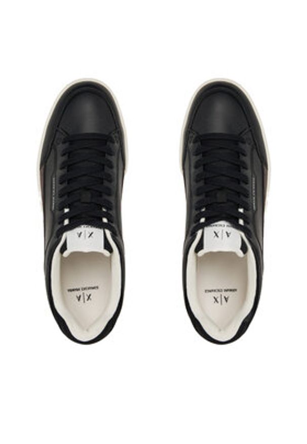 Armani Exchange Sneakersy XM001687 AF17363 M8141 Czarny. Kolor: czarny. Materiał: skóra