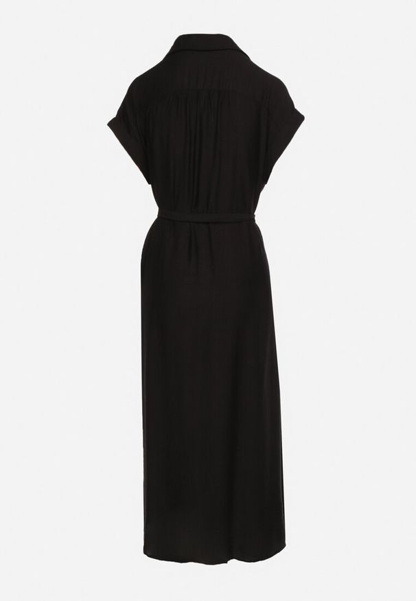 Born2be - Czarna Koszulowa Sukienka na Guziki z Materiałowym Paskiem w Talii Qisofia. Okazja: na imprezę, na co dzień. Typ kołnierza: dekolt w kształcie V. Kolor: czarny. Materiał: materiał. Typ sukienki: koszulowe. Styl: elegancki, casual, klasyczny