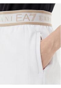 EA7 Emporio Armani Szorty sportowe 7W000280 AF12501 U0002 Biały Regular Fit. Kolor: biały. Materiał: syntetyk #3