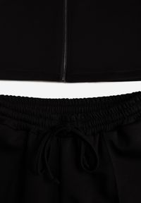 Born2be - Czarny Dzianinowy Komplet Dresowy z Wiskozą Bluza ze Stójką i Spodnie Nevenira. Kolor: czarny. Materiał: dzianina, wiskoza, dresówka #3