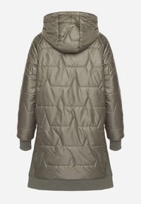 Born2be - Zielona Pikowana Kurtka Przejściowa z Kapturem i Ściągaczami Fesarena. Okazja: na co dzień. Typ kołnierza: kaptur. Kolor: zielony. Materiał: dzianina, jeans. Styl: casual, sportowy #5