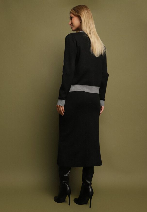 Born2be - Szary Dzianinowy Komplet z Bawełną Kardigan i Spódnica Amantta. Kolor: szary. Materiał: bawełna, dzianina