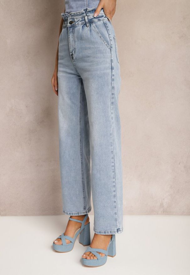 Renee - Niebieskie Jeansy Spodnie High Waist z Szerokimi Nogawkami Sancilla. Stan: podwyższony. Kolor: niebieski. Materiał: jeans. Styl: retro, elegancki