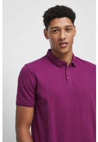 medicine - Medicine polo męskie kolor różowy gładki. Typ kołnierza: polo. Kolor: różowy. Materiał: dzianina. Długość: krótkie. Wzór: gładki #1