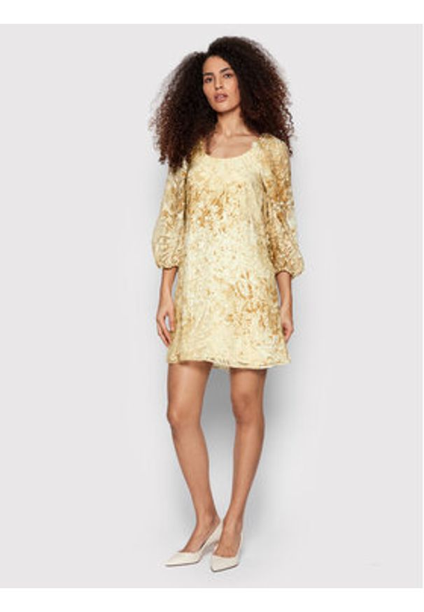 Sisley Sukienka koktajlowa 49O6LV00H Beżowy Regular Fit. Kolor: beżowy. Materiał: wiskoza. Styl: wizytowy