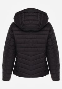 Born2be - Czarna Klasyczna Kurtka Przejściowa z Pikowaniem i Odpinanym Kapturem Pretiella. Okazja: na spacer, na co dzień. Kolor: czarny. Materiał: jeans, nylon. Styl: klasyczny #6