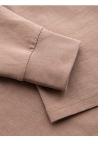 Ombre Clothing - Longsleeve bawełniany męski z dekoltem U w paski i haftem – brązowy V6. Kolor: brązowy. Materiał: bawełna. Długość rękawa: długi rękaw. Wzór: haft, paski. Styl: sportowy #5