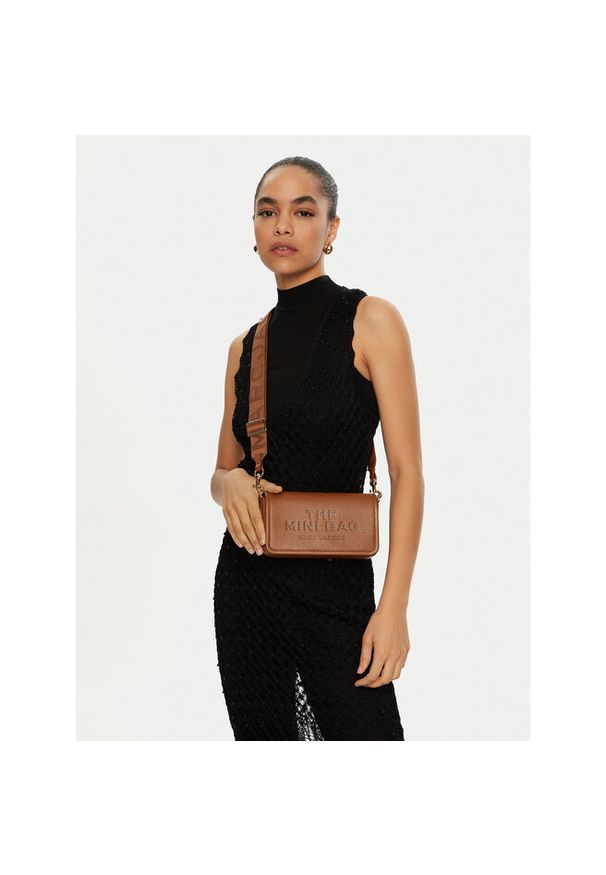 MARC JACOBS - Torebka Marc Jacobs. Kolor: brązowy