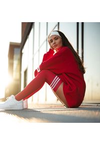 Milena - Czerwone zakolanówki ze ściagaczem 216 paski. Kolor: czerwony. Materiał: tkanina, materiał, poliamid, bawełna, elastan. Wzór: paski