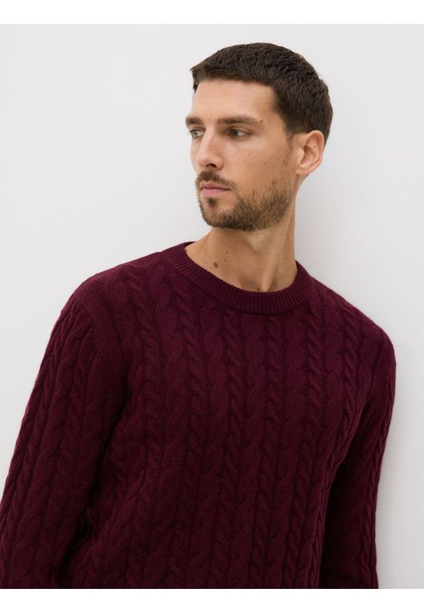 Reserved - Wełniany sweter o warkoczowym splocie - bordowy. Kolor: czerwony. Materiał: wełna. Wzór: ze splotem