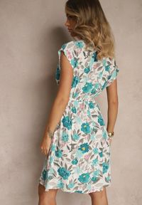 Renee - Zielona Rozkloszowana Sukienka z Bawełną w Kwiaty Talisenia. Okazja: na co dzień. Kolor: zielony. Materiał: bawełna. Wzór: kwiaty. Sezon: lato, wiosna. Styl: elegancki, casual #4