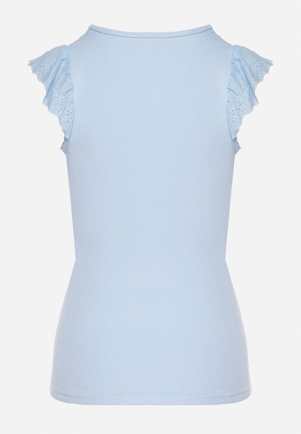 Born2be - Jasnoniebieski Top z Ażurowymi Falbankami Bez Rękawów Sonnelle. Okazja: na co dzień. Typ kołnierza: kołnierz z falbankami. Kolor: niebieski. Materiał: jeans, tkanina. Długość rękawa: bez rękawów. Wzór: ażurowy. Sezon: lato. Styl: klasyczny, casual, elegancki