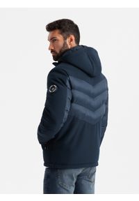 Ombre Clothing - Pikowana kurtka męska z łączonych materiałów z wysokim kołnierzem – granatowa V2 - Rozmiar: M. Okazja: na co dzień. Kolor: niebieski. Materiał: materiał. Wzór: aplikacja. Styl: sportowy, casual #6