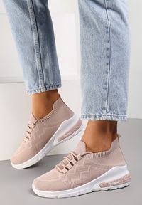 Renee - Beżowe Buty Sportowe Philone. Zapięcie: bez zapięcia. Kolor: beżowy. Materiał: materiał. Szerokość cholewki: normalna. Wzór: aplikacja