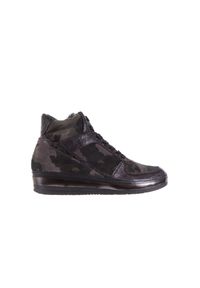 Sneakersy Bayla-131 4002 Woodland, Moro, Skóra naturalna - 40. Zapięcie: pasek. Kolor: czarny. Materiał: nubuk. Szerokość cholewki: normalna. Wzór: moro. Obcas: na koturnie #1