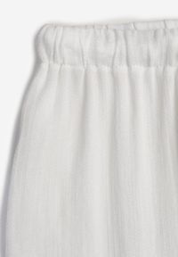 Renee - Białe Spodnie Wide Leg High Waist z Wiskozy Terilinae. Okazja: na co dzień. Stan: podwyższony. Kolor: biały. Materiał: wiskoza. Wzór: haft. Styl: casual #5