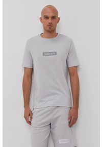 Calvin Klein Performance - T-shirt. Okazja: na co dzień. Kolor: szary. Wzór: nadruk. Styl: casual