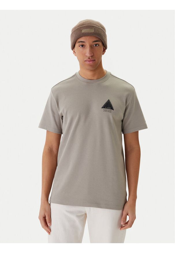 G-Star RAW - G-Star Raw T-Shirt D28593-C812 Beżowy Regular Fit. Kolor: beżowy. Materiał: bawełna