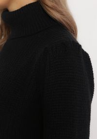 Born2be - Czarna Wełniana Sukienka Sweterkowa z Golfem Edellitta. Typ kołnierza: golf. Kolor: czarny. Materiał: wełna. Sezon: jesień, zima #4