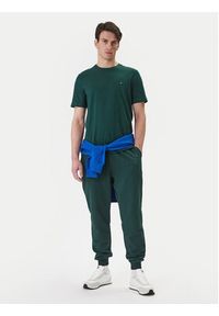TOMMY HILFIGER - Tommy Hilfiger Spodnie dresowe Essential MW0MW37236 Zielony Regular Fit. Kolor: zielony. Materiał: bawełna #4