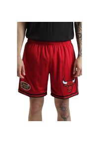 Mitchell & Ness - Krótka bluzka z logo Chicago Bulls. Kolor: pomarańczowy, czerwony, wielokolorowy. Długość: krótkie. Sport: koszykówka