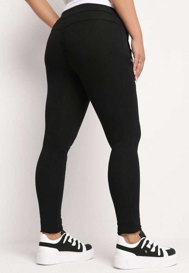 Born2be - Czarne Spodnie Skinny z Napami Przy Biodrach Feliovena. Kolor: czarny. Materiał: tkanina