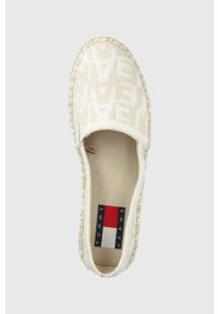 Tommy Jeans espadryle LOGOMANIA ESPADRILLE kolor beżowy na platformie EN0EN02079. Nosek buta: okrągły. Kolor: beżowy. Materiał: poliester, materiał, guma. Wzór: gładki. Obcas: na platformie #3